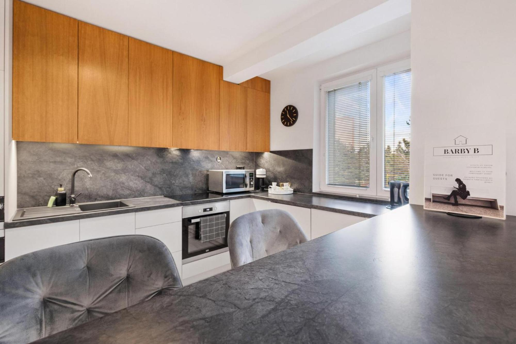 Barbyb Apartment - With Free Parking Братислава Экстерьер фото