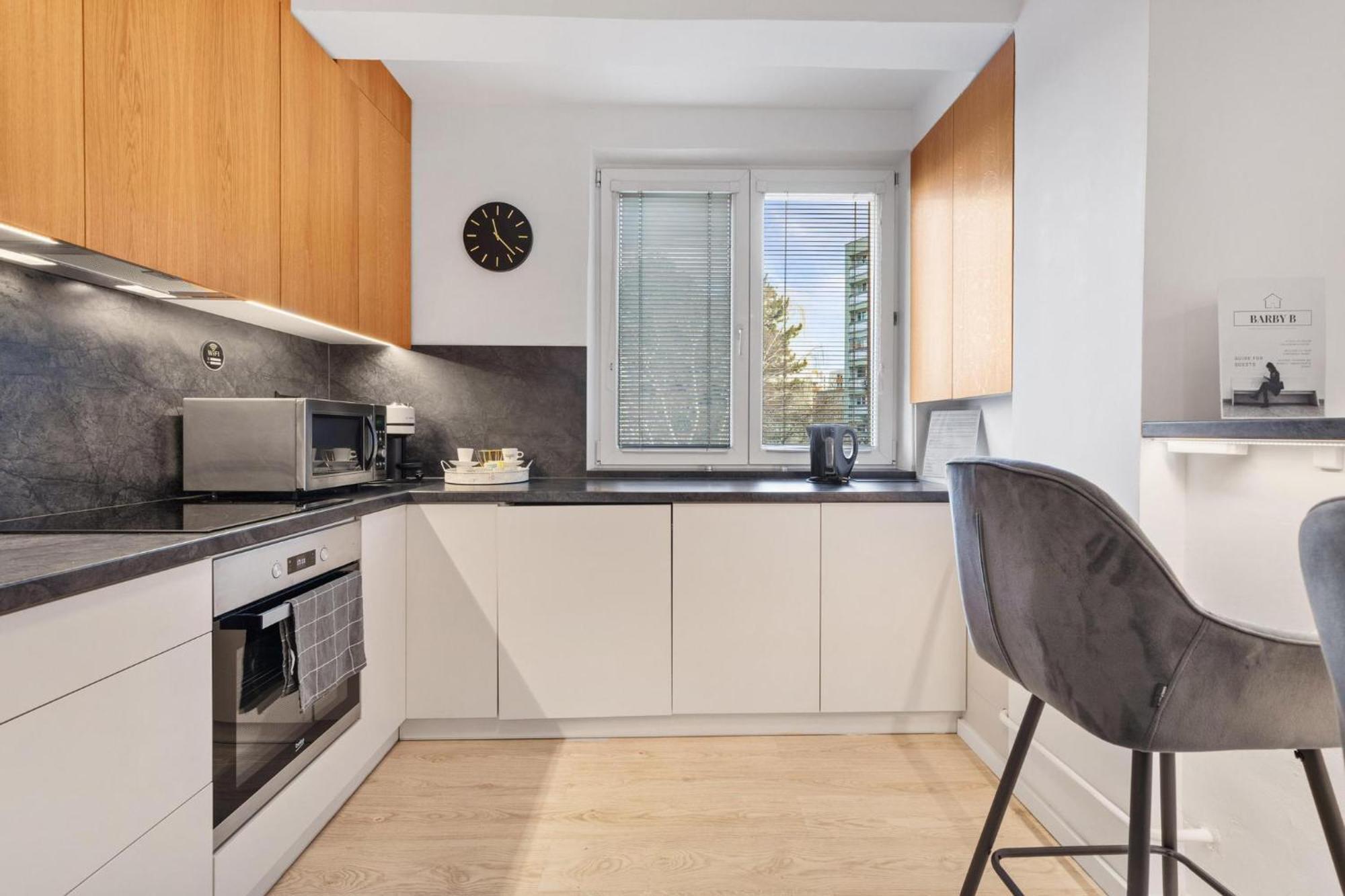Barbyb Apartment - With Free Parking Братислава Экстерьер фото